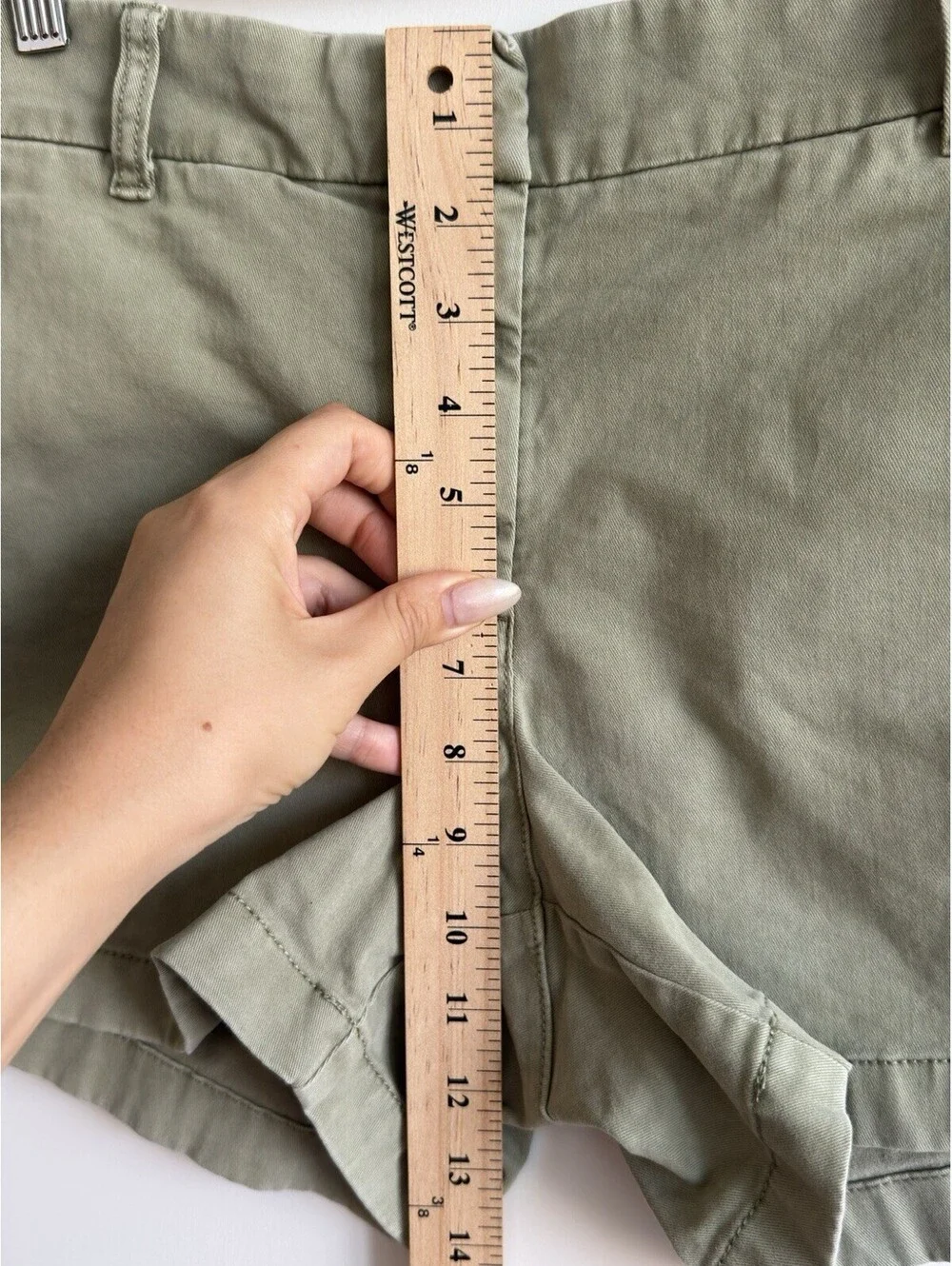 J.Crew 4 Inch Stretch Chino Shorts Olive Green Size 10 Cotton Blend H5806